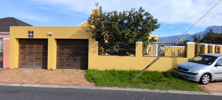 5 Bedroom Property for Sale in Crawford Western Cape